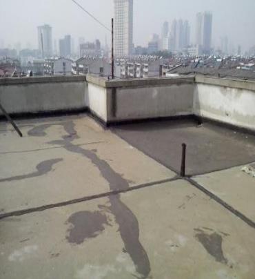 通辽漏水维修 楼顶漏水是什么原因，楼顶漏水维修方法是什么?
